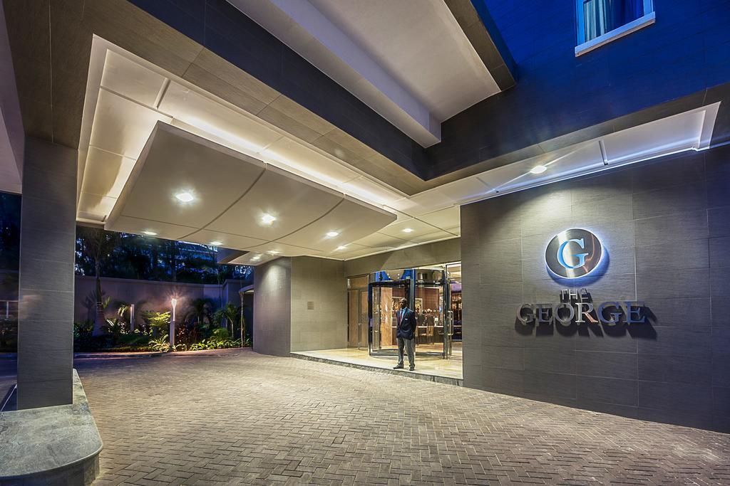 The George Hotel Lagos Bagian luar foto