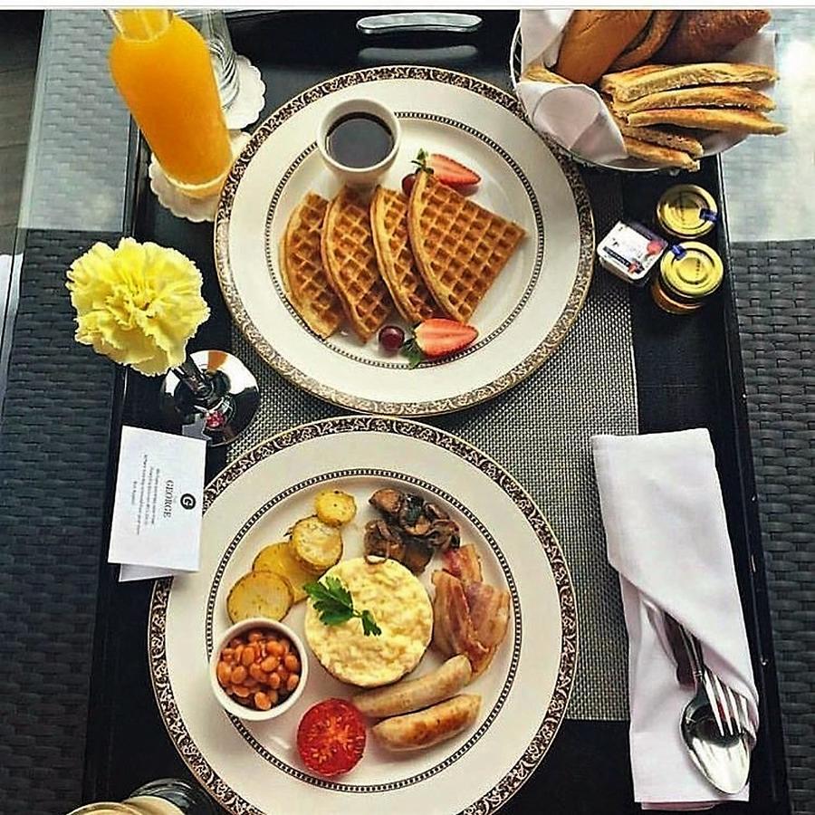 The George Hotel Lagos Bagian luar foto